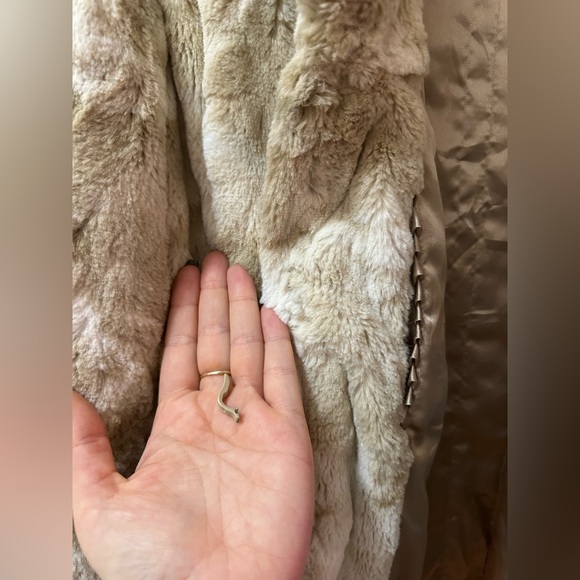 Dennis by Dennis Basso Faux Fur Jacket Women’s Large Neutral Plush Coat - Picture 8 of 10